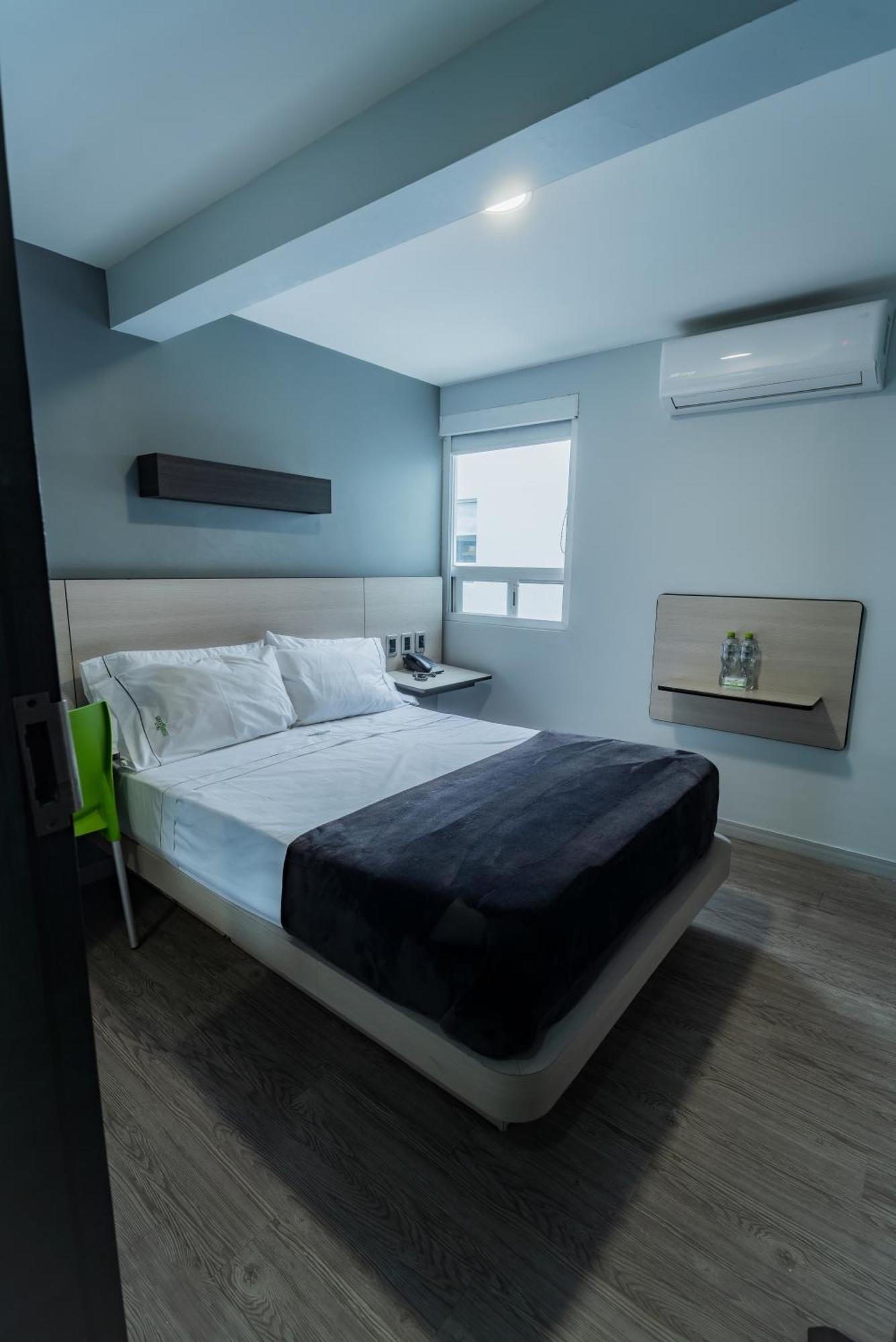 Hotel Lemon Green -Zona Expo Frente Al Centro De Convenciones Guadalajara Exteriör bild